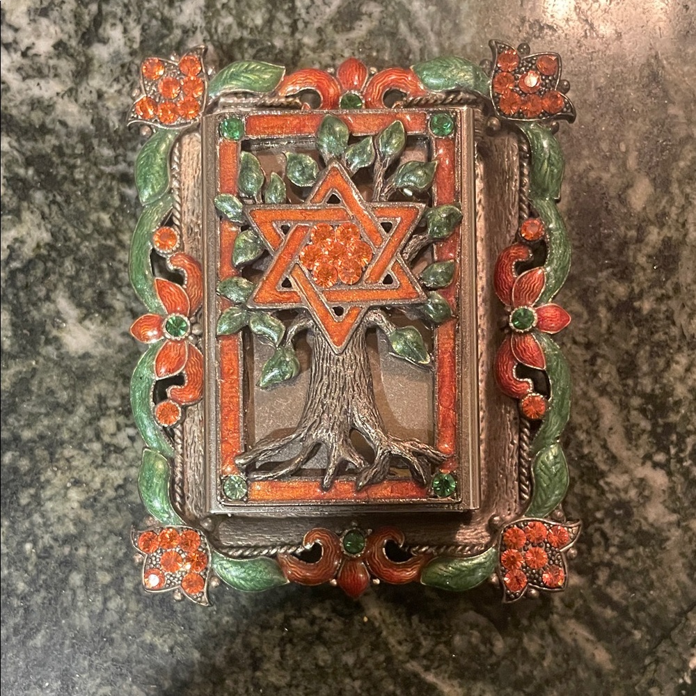 Decorative Star of David Match Box holder Quest